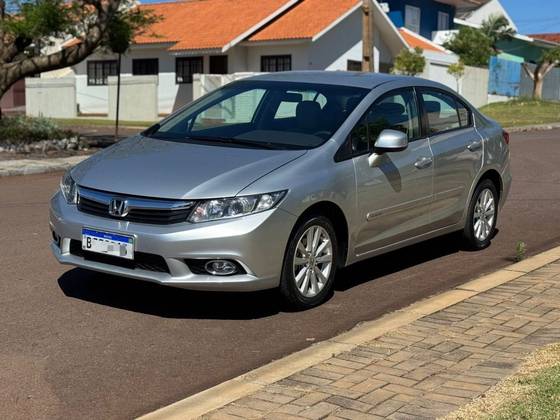 HONDA CIVIC 1.8 LXS 16V FLEX 4P MANUAL
